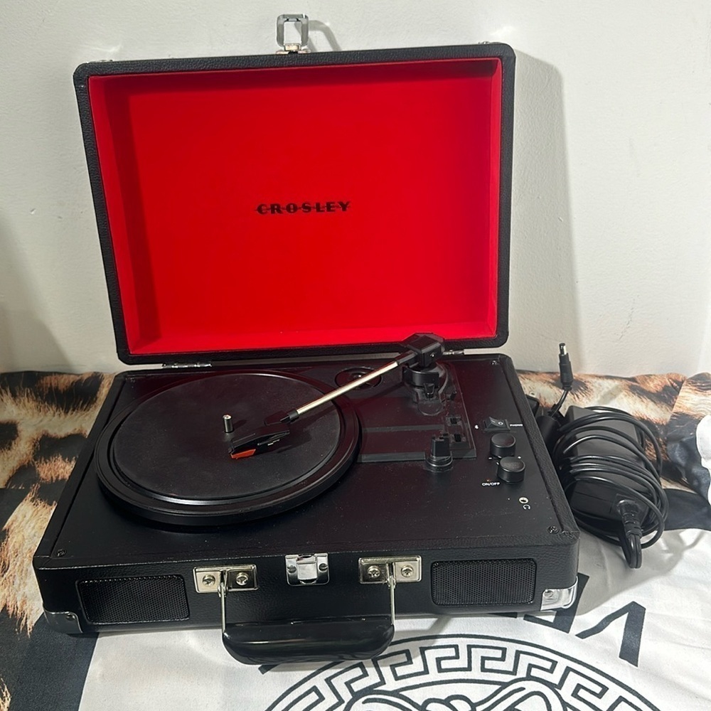 Crosley CR8005A Turntable (used  Record Player